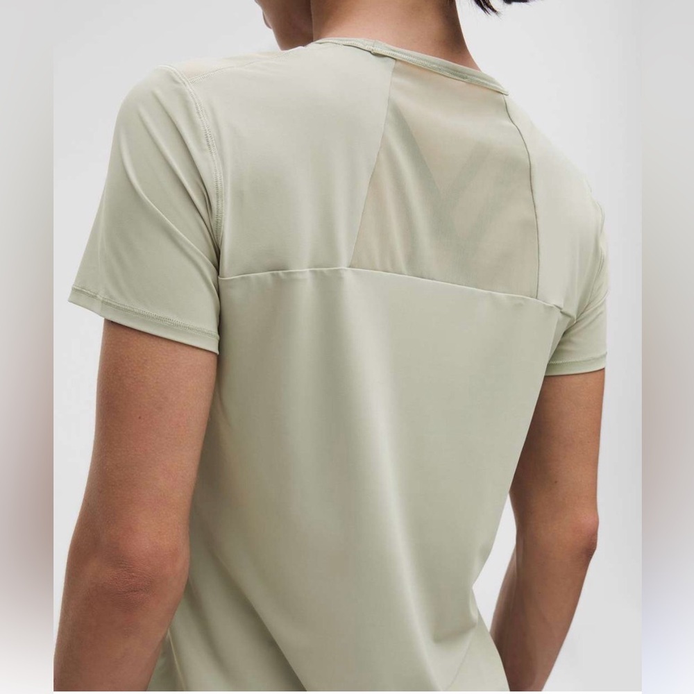 🍋 LULULEMON Sculpt Short Sleeve Shirt Pit to Pit: 22” - Picture 6 of 15